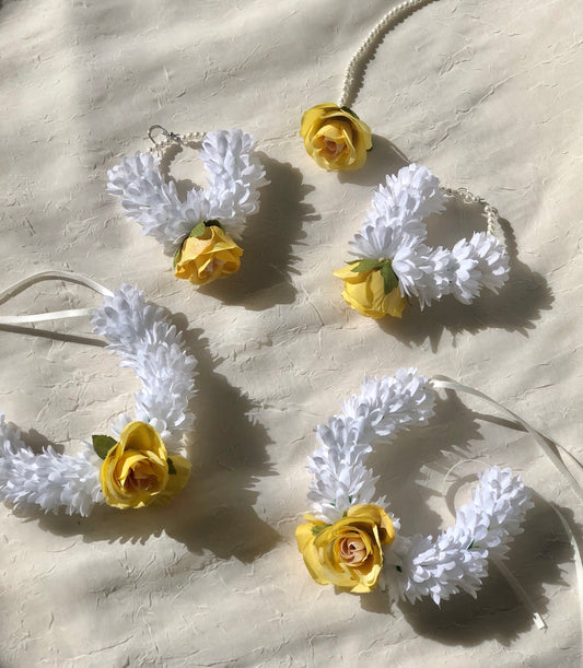 White flower and yellow rose set